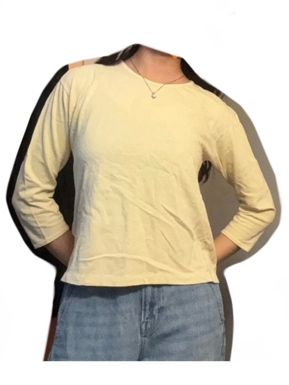 Simple pastel yellow shirt - Picture 3 of 3